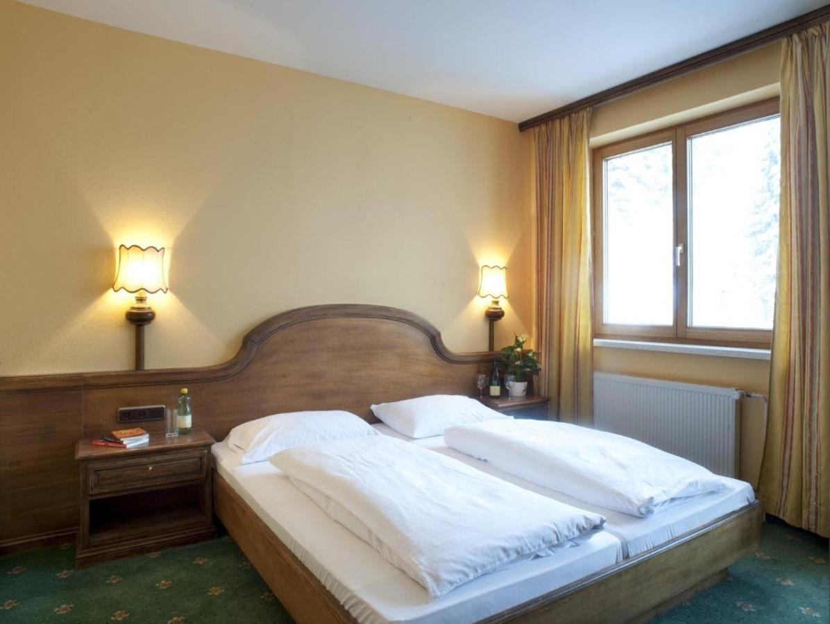 Hotel Hahnbaum Санкт-Йоганн-ім-Понгау Екстер'єр фото