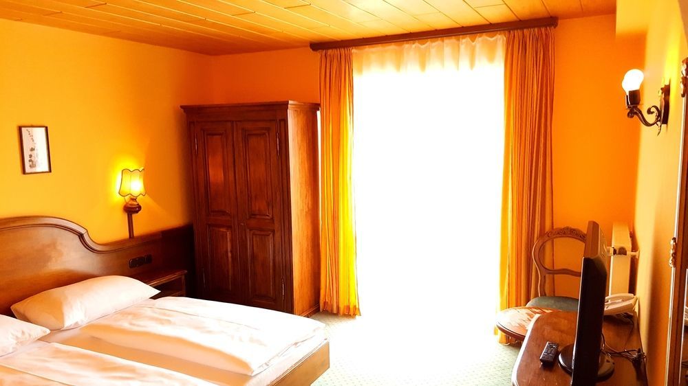 Hotel Hahnbaum Санкт-Йоганн-ім-Понгау Екстер'єр фото